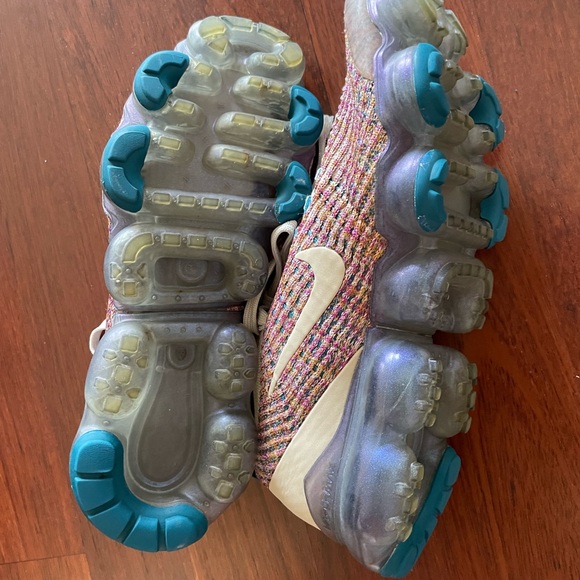 Nike Flyknit Vapormax 3 - Picture 3 of 3